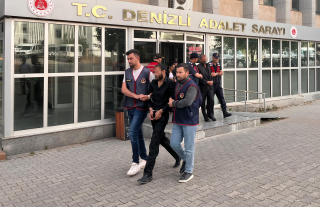 Dil düşürme yöntemiyle aile boyu 9 ilde hırsızlık yapan çete yakalandı