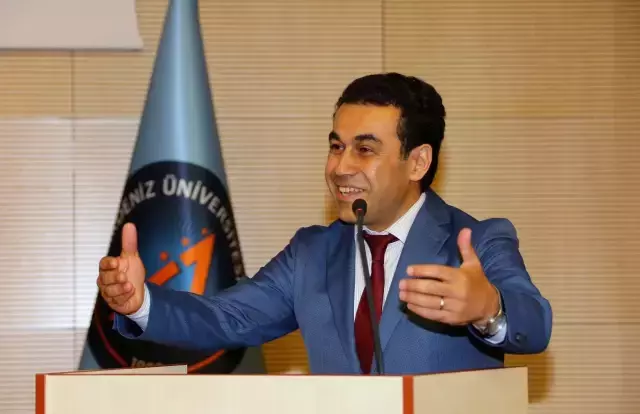 Dekanın profesörlüğü iptal edildi!
