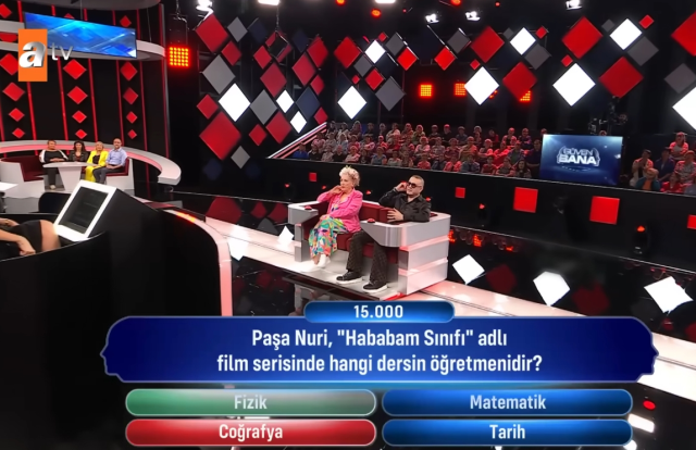 Paşa Nuri hangi dersin öğretmenidir?