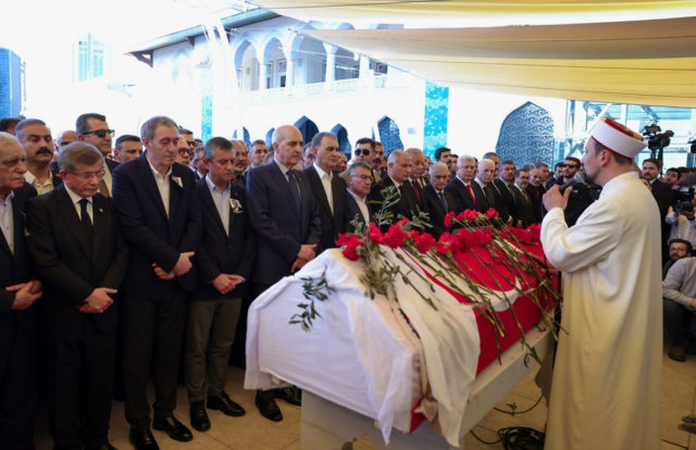 Kızı ilk kez açıkladı: İşte Sırrı Süreyya Önder'in mal varlığı