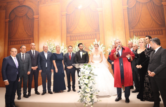 Ankara'da Siyaset ve İş Dünyasının Katıldığı Görkemli Düğün