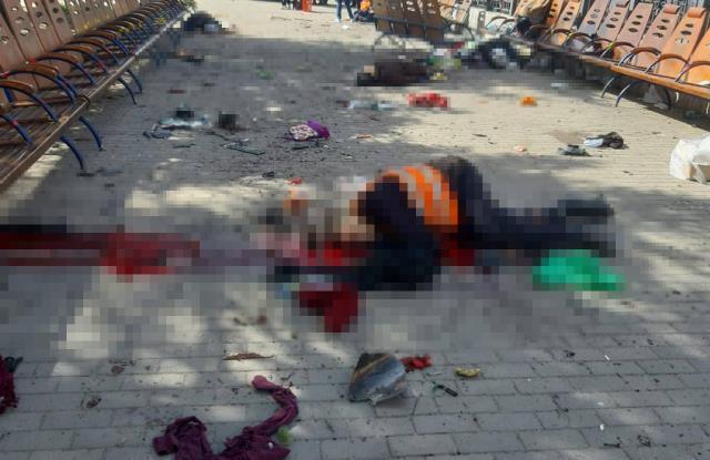 Rusya onlarca sivilin beklediği tren istasyonuna saldırdı! Bölgeden gelen ilk görüntüler korkunç