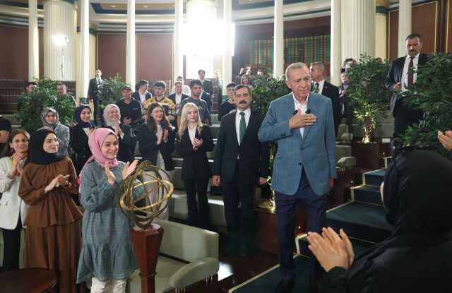 Son Dakika: Cumhurbaşkanı Erdoğan'dan Kızılay sorusuna yanıt: Çadır satması beni üzdü, bu yanlışın düzelmesi lazım