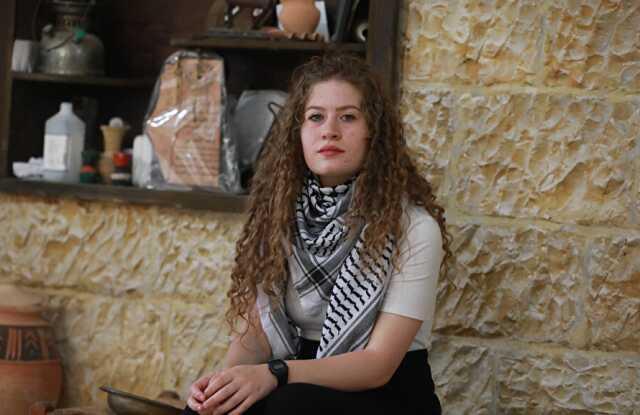 İsrail askerleri Ramallah'ta 'Filistinli cesur kız' Ahid et-Temimi'yi gözaltına aldı