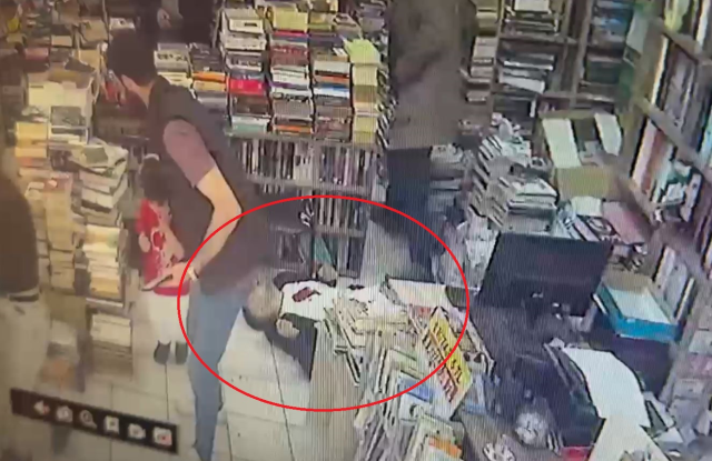 Kızını kaçıran yeğenini kollarından tutup oğlunu cinayete azmettirmiş