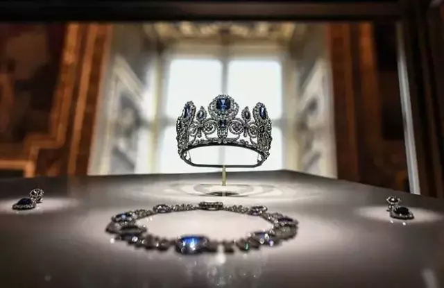 Louvre Müzesi 7 dakikada nasıl soyuldu?