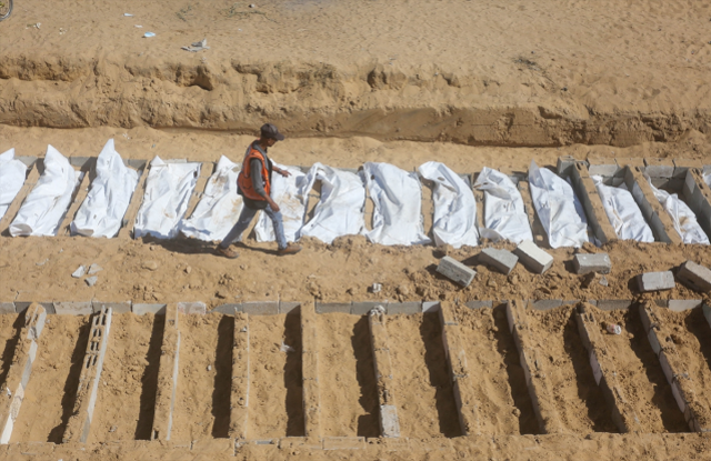 İsrail, Gazze'yi bombalıyor! Hamas'tan ilk açıklama geldi