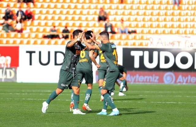 Alanya ve Hatay'da gol yağmuru! Süper Lig'de 16.00 seansı baş döndürdü