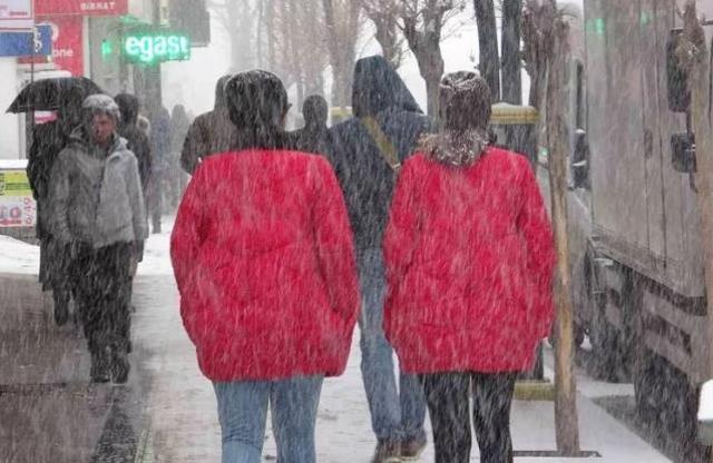 Son Dakika! İstanbul'da beklenen kar yağışı nedeniyle yarın toplam 205 sefer iptal edildi