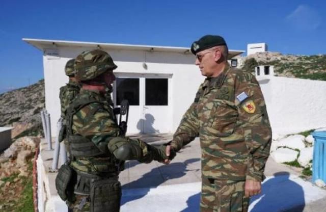 Yunanistan Türkiye'nin sinirlerini zorluyor! Genelkurmay Başkanları Bodrum'a karşı bayrakla poz verdi