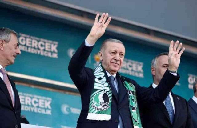 Cumhurbaşkanı Erdoğan'dan Fatih Erbakan'ın istediği büyükşehirde gövde gösterisi