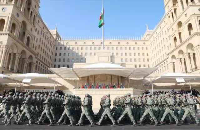 Zafer Günü'nde Aliyev'den Ermenistan'a olay gönderme: Hayalleri gerçek oldu