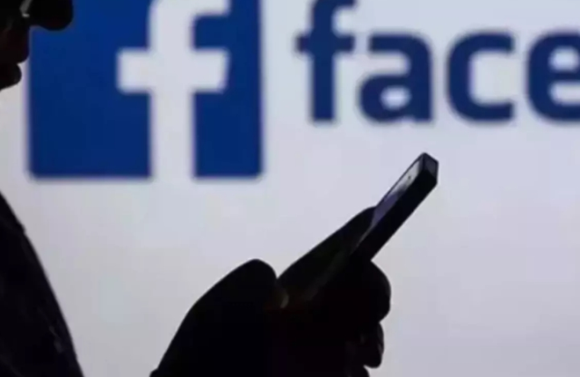 Facebook çöktü mü? 4 Mart Çarşamba günü Facebook sorun mu var, neden açılmıyor?