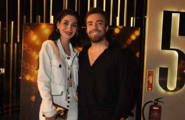 Sevgilisi Sitare Akbaş ile görüntülenen Murat Dalkılıç, evlilik sorusunu duyunca kaçtı