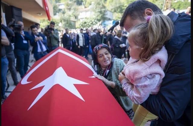 Türkiye maden şehitlerini uğurluyor!