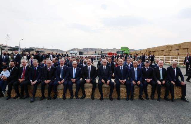 60'lık Aliyev halter kaldırdı, Cumhurbaşkanı Erdoğan şaşkınlıkla izledi