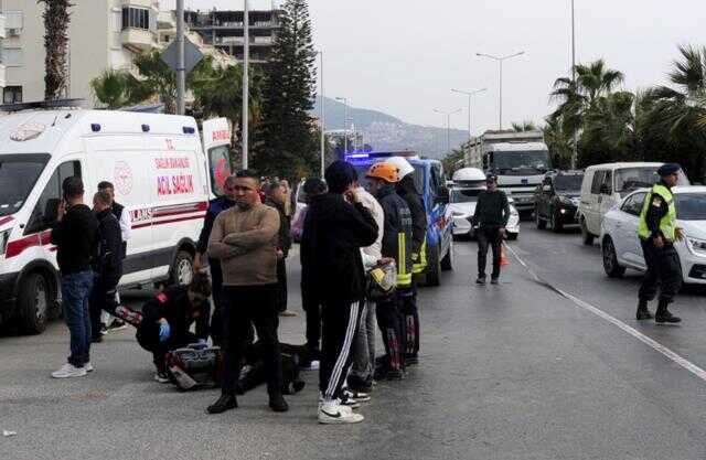 Hatay'dan Antalya'ya giden depremzedeler kaza yaptı: 3 kişi öldü, 4 kişi yaralandı