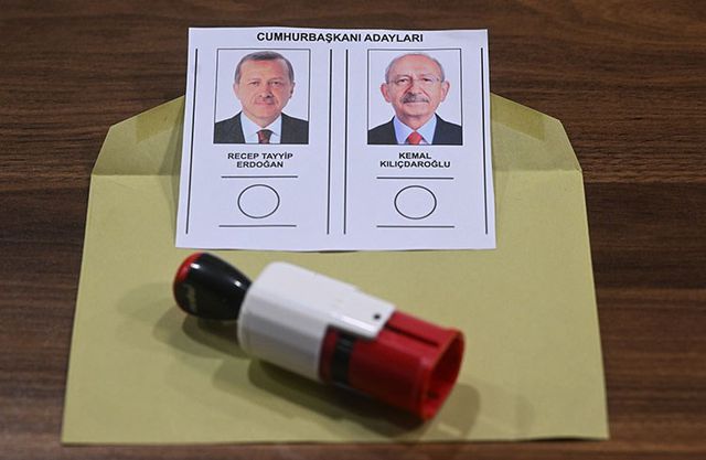 Son Dakika: Cumhurbaşkanı seçimi kesin sonuçları açıklandı: Recep Tayyip Erdoğan yüzde 52.18, Kemal Kılıçdaroğlu 47.82 oy aldı