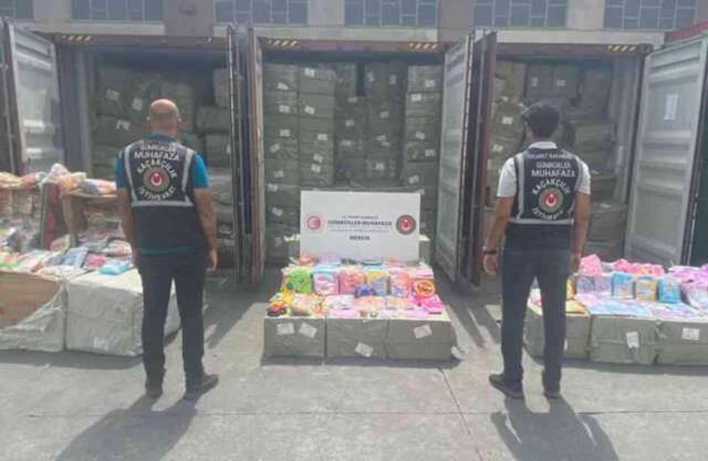 Gümrük ekiplerinden Mersin'de tarihi yakalama! 1 milyar TL'lik kaçakçılık önlendi