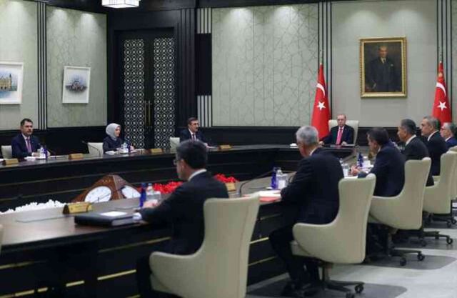 Masada önemli konular var! Memur ve emeklinin gözünü çevirdiği Kabine toplantısı başladı