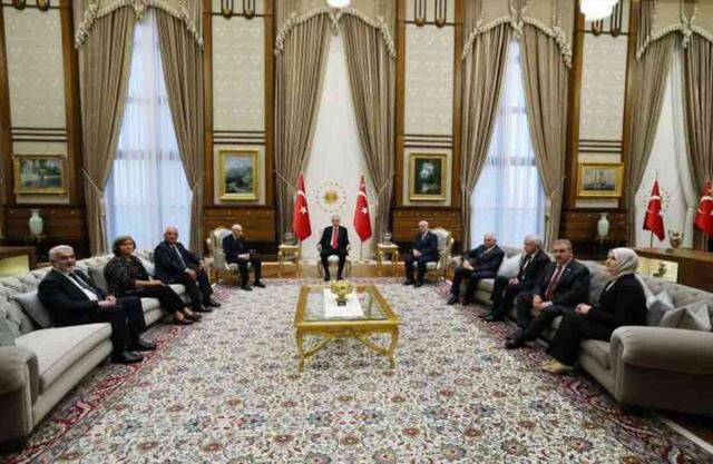 Cumhurbaşkanı Erdoğan Beştepe'de Bahçeli ile görüştü