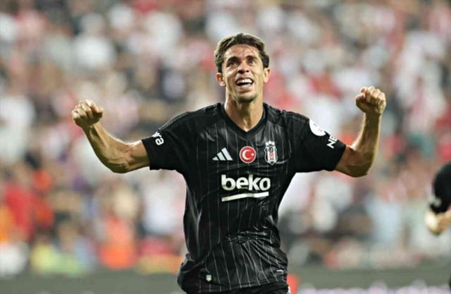 Beşiktaş, Süper Lig'in ilk haftasında Samsunspor'u 2-0 yendi