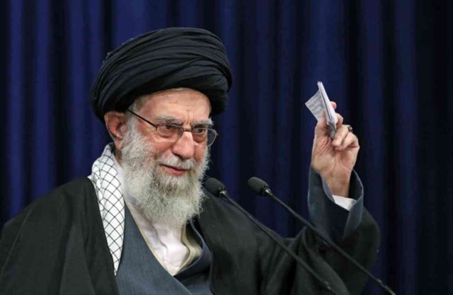 Nasrallah'ın ölümü sonrası İran'ı korku sardı! Hamaney güvenli bölgeye götürüldü
