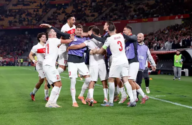 Atılan manşetler olay! Bizim Çocuklar, İspanyol basınını resmen şoka soktu