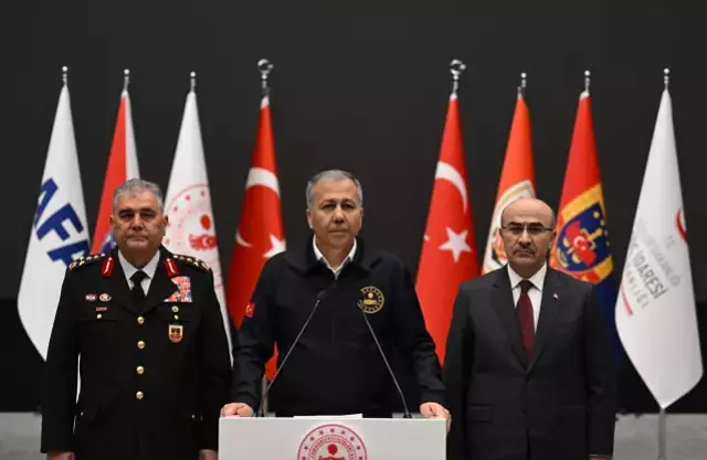 Yalova'daki DEAŞ operasyonunda 3 polis şehit oldu, 6 ter&ouml;rist &ouml;ld&uuml;r&uuml;ld&uuml;