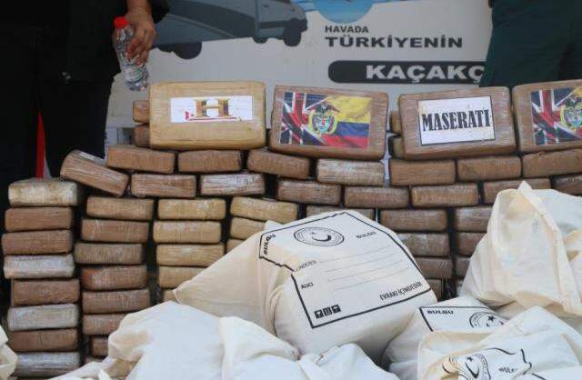 Bu zamana kadarki en büyük çaplı yakalama! Mersin Limanı'nda 1 ton kokain ele geçirildi