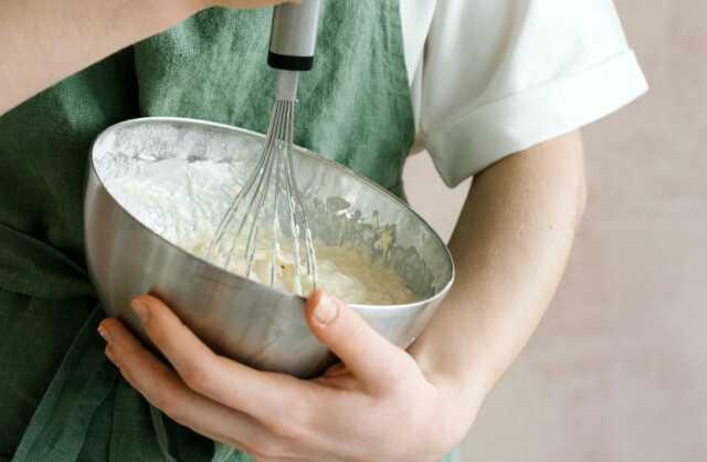 İrmik tatlısı nasıl yapılır? İrmik tatlısı tarifi nedir? İrmik tatlısı yapılışı! En kolay irmik tatlısı tarifi!