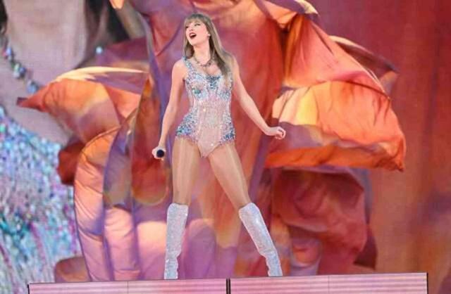 Turneye çıkan Taylor Swift, makyaj, saç ve elbisesi için 4,3 milyon dolar harcadı