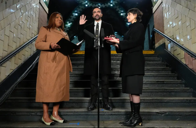 Mamdani'nin eşinin giydiği 27 bin liralık çizmeler ülkeyi ayağa kaldırdı