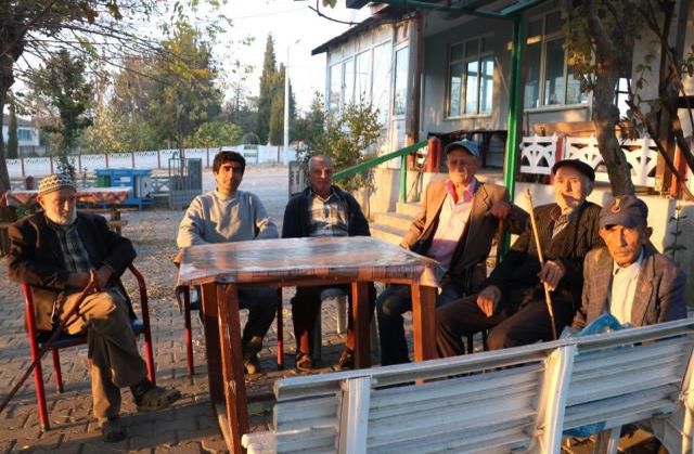 Türkiye'nin dört bir yanından bu köye akın ediyorlar, boş ev kalmadı