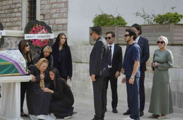KIZILCIK ŞERBETİ İZLE! Show TV Kızılcık Şerbeti 3. Sezon ilk bölüm fragmanı yayınlandı mı?
