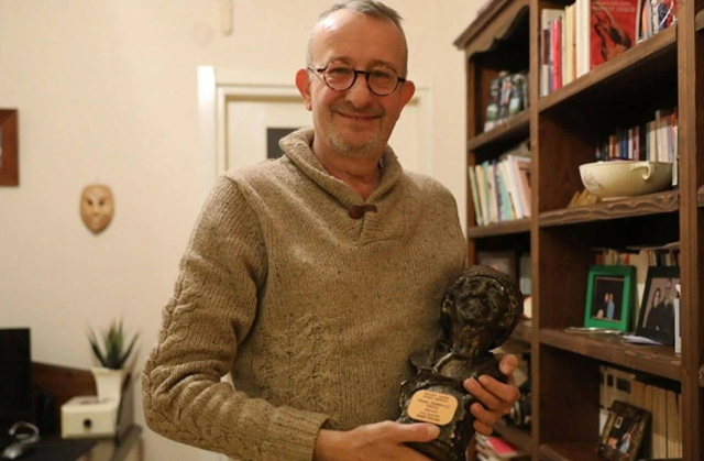 Naşit Özcan yoğun bakıma mı kaldırıldı? SON DAKİKA Adile Naşit'in yeğeni oyuncu Naşit Özcan'ın sağlık durumu nasıl?