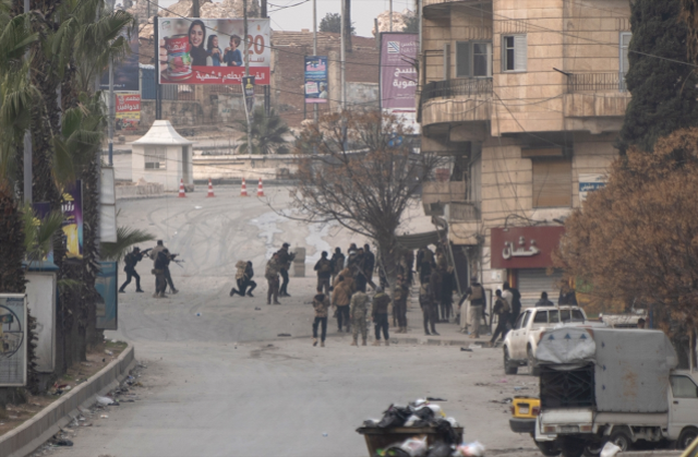 Suriye ordusu, YPG'ye yönelik nokta operasyonlarına devam ediyor! 142 bin kişi tahliye edildi