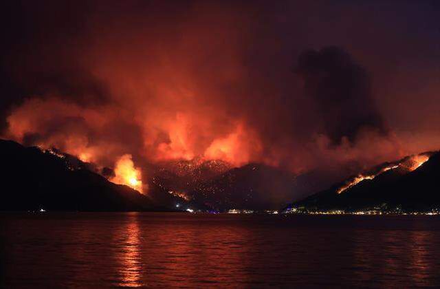 Tüyler ürperten anlar! Marmaris'te hava kararınca, felaket daha da korkunç bir hal aldı
