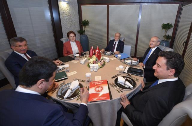 Akıllardaki tek soru yanıt buldu! 6 muhalefet partisi lideri oturma krizini yuvarlak masa ile çözdü