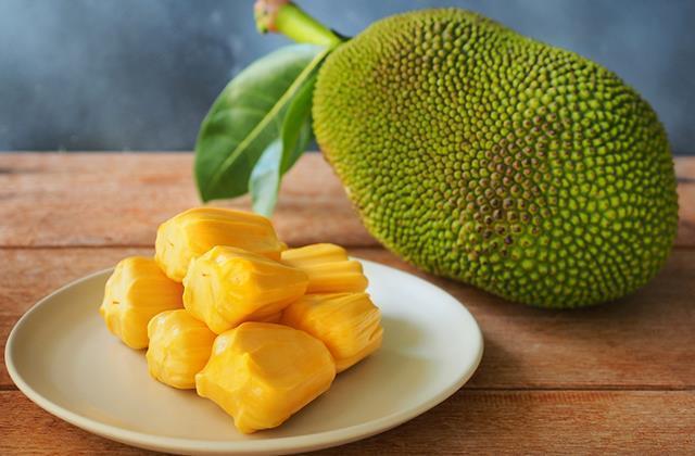 Yetiştiği yerde kimse onunla yarışamıyor! İşte meyvelerin şahı jackfruitin vücuda olan faydaları