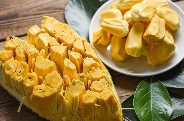 Yetiştiği yerde kimse onunla yarışamıyor! İşte meyvelerin şahı jackfruitin vücuda olan faydaları