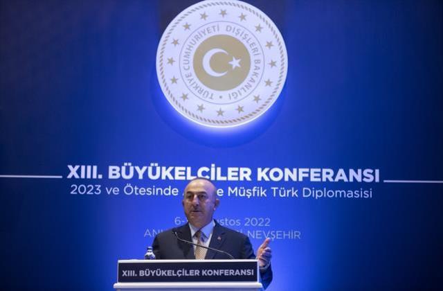 Çavuşoğlu'ndan Cumhurbaşkanı Erdoğan'ın Esad'la görüşüp görüşmeyeceği sorusuna yanıt: Şu anda böyle bir temas yok