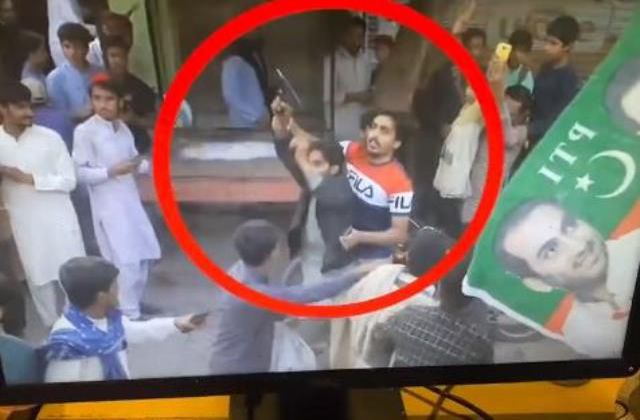 Son Dakika! Eski Pakistan Başbakanı İmran Han'ın seçim konvoyuna silahlı saldırı