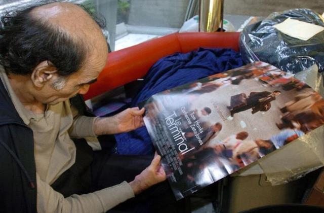 Hayatı filmlere konu olmuştu! Yıllarca havalimanında yaşayan İranlı hayatını kaybetti