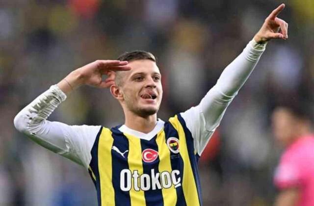Kadıköy'de Dzeko'nun gecesi! Fenerbahçe Konyaspor'u 7-1 yendi