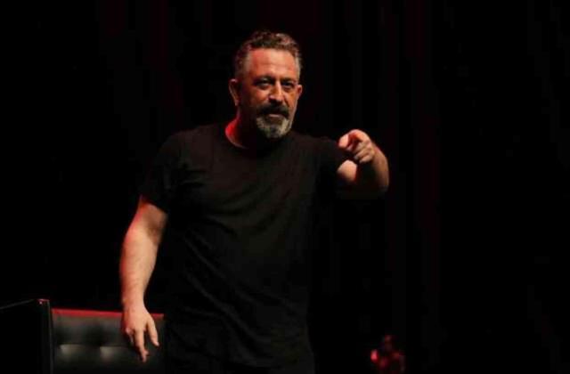 Cem Yılmaz sahneyi neden terk etti?