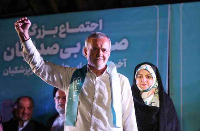 İran Cumhurbaşkanı'ndan 'Erdoğan'la görüşmeniz nasıldı?' sorusuna tek kelimelik Türkçe cevap