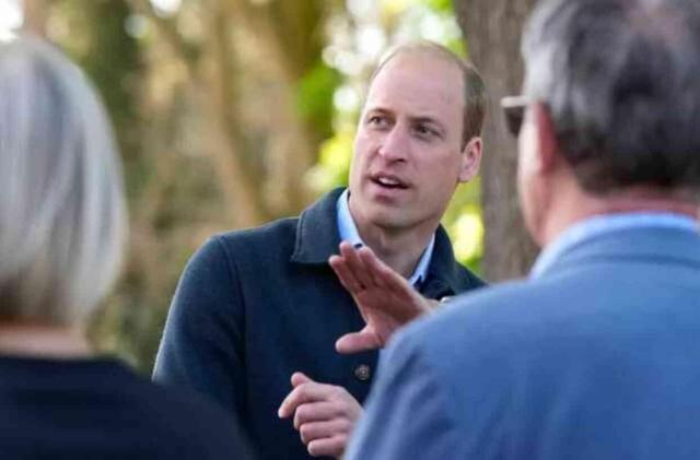 Prens William, eşi Kate'in kanser olduğunu açıkladıktan sonra ilk kez görüntülendi, William'ın çok neşeli olduğu görüldü