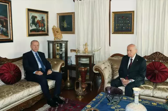 Kritik görüşme başladı: Bahçeli, Cumhurbaşkanı'nı evinde ağırlıyor