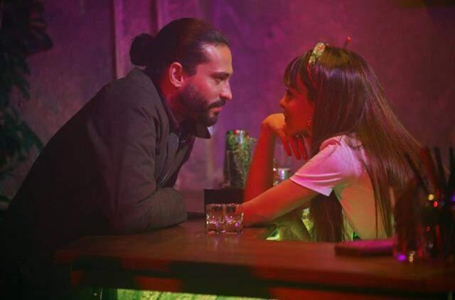 Üç Kuruş dizisinde çok konuşulan sahne! Kartal, romanların uğradığı haksızlıkları gözler önüne seriyor